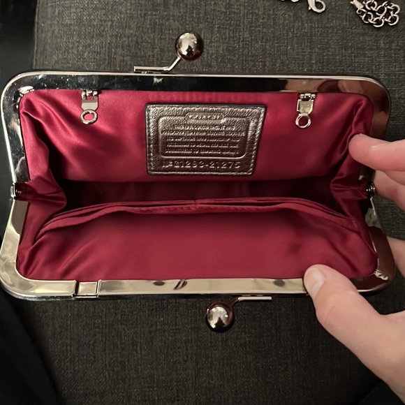 Coach clutch - Picture 3 of 4